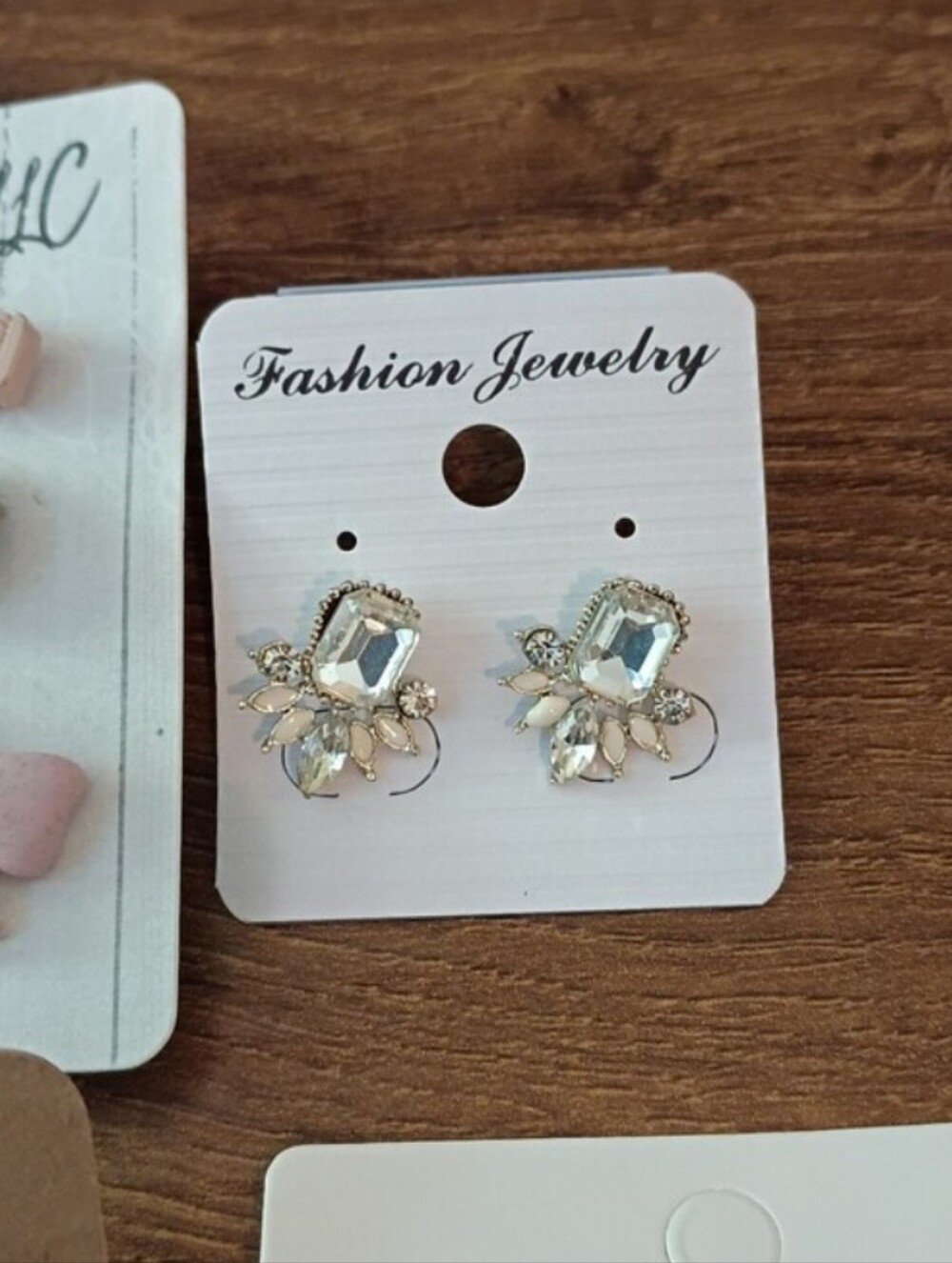 Jewelry - Picture 4 of 6